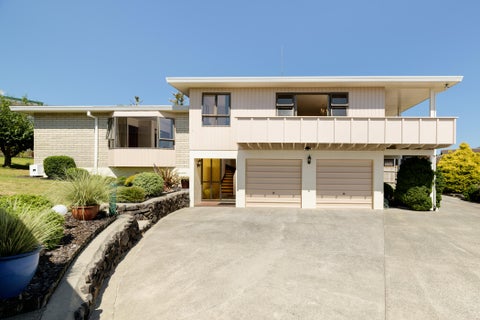 22 Laing Place, Otumoetai, Tauranga