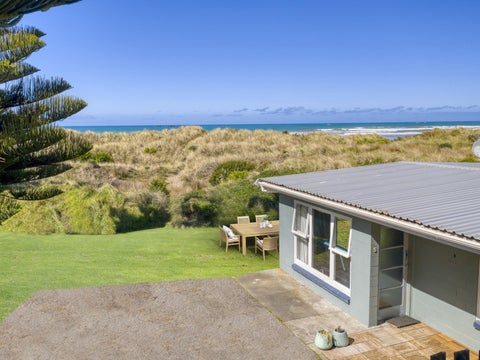 79E Blue Pacific Parade, Riversdale Beach, Masterton