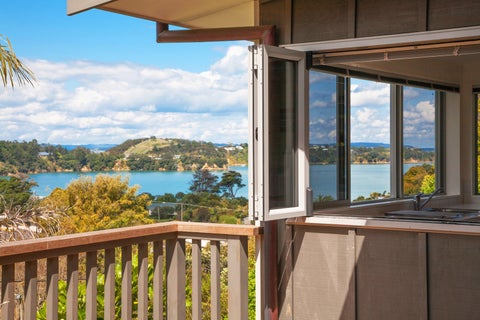 14 Lannan Road, Surfdale, Waiheke Island