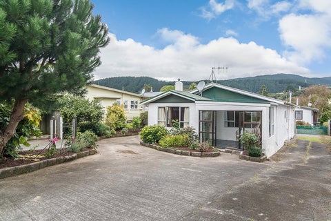 12 Moana Road, Paraparaumu, Paraparaumu