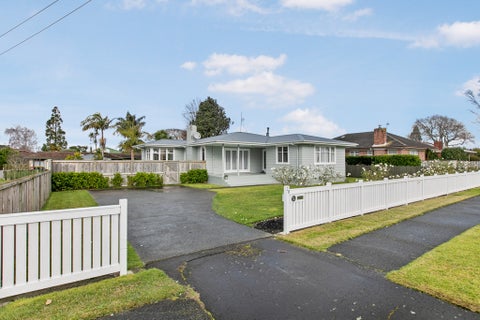 28 Youngs Road, Papakura, Papakura