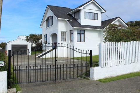24 Gregory Street, Bluff