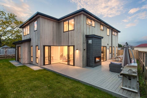 14 Boyd Avenue, Mangere Bridge, Auckland