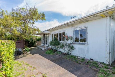 22 Wharemauku Road, Raumati Beach, Paraparaumu