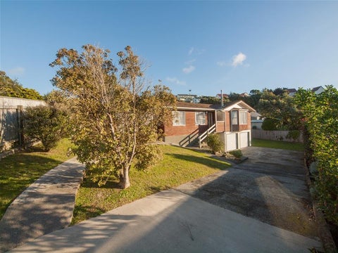 10 Cambrian Street, Churton Park, Wellington