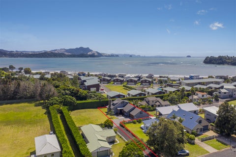 15 School Road, Whitianga