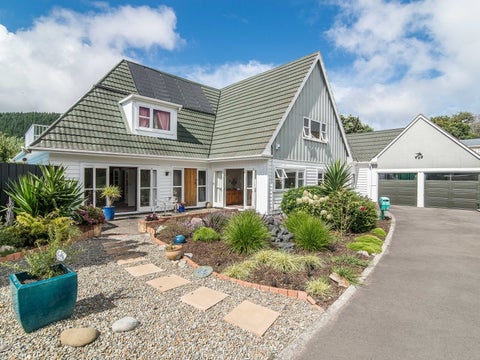 64 Aorangi Road, Paraparaumu