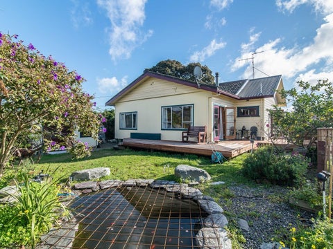 7 Moana Road, Paraparaumu