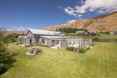 2 Elderberry Crescent, Wanaka