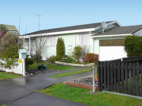 2B Oak Avenue, Nawton, Hamilton