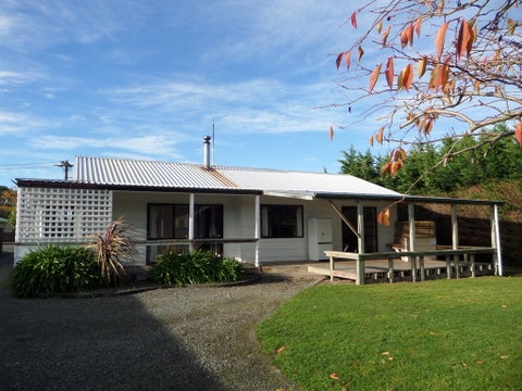 10 William Benton Street, Featherston