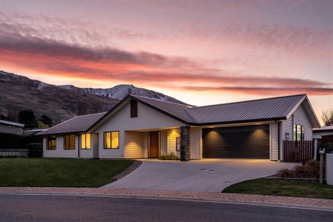 42 Kelliher Drive, Wanaka