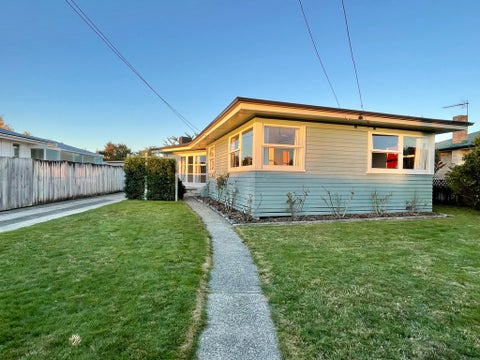 12 Defoe Avenue, Hillcrest, Hamilton