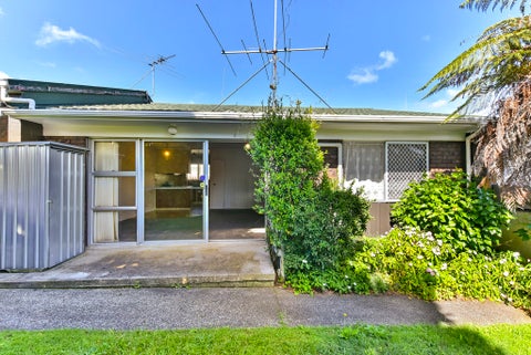 2/82 Porchester Road, Papakura, Papakura