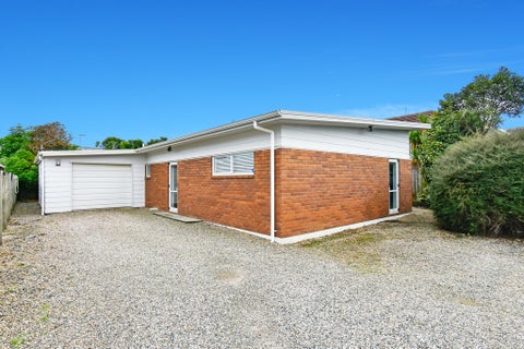 25 West Street, Tuakau, Tuakau