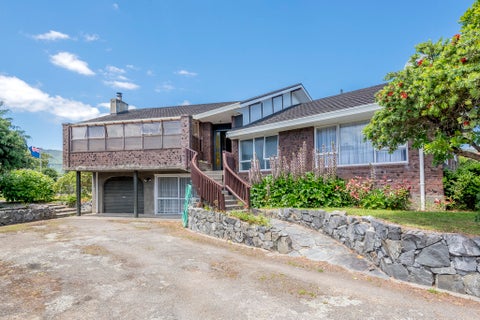 32 Nimmo Avenue West, Waikanae