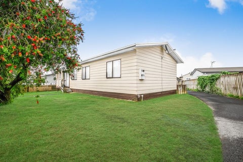 1/19 Templeton Place, Clendon Park, Auckland
