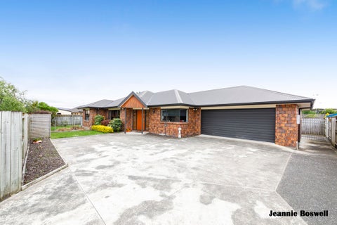 3 Walnut Grove, Kelvin Grove, Palmerston North