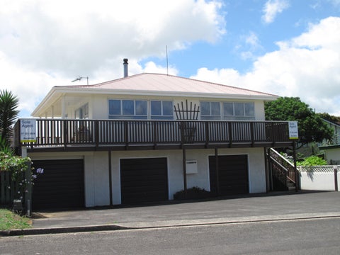 3 Long Street, Raglan, Raglan