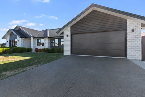 1 Bourke Drive, Cambridge, Cambridge