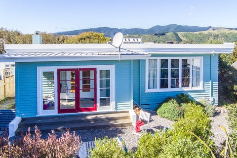 35 Margaret Road, Raumati Beach, Paraparaumu