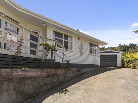 61 Thomas Street, Stokes Valley, Lower Hutt