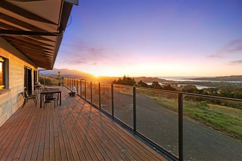 79D Hills Road, Raglan