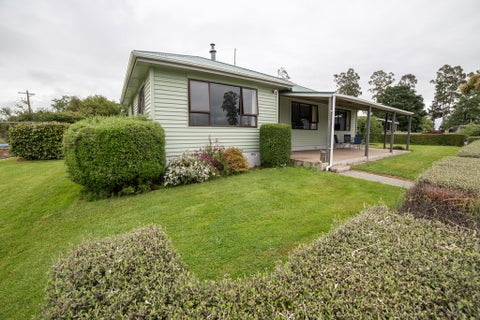 1245 Hillside Manapouri RD, MANAPOURI