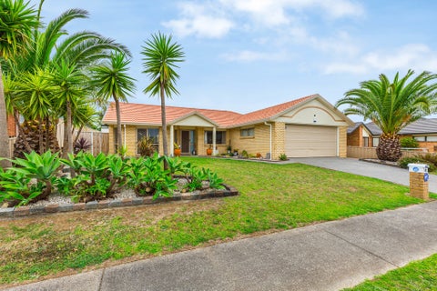 10 Crossandra Drive, Mangere, Auckland