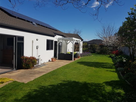 13 Antoine Grove, Richmond