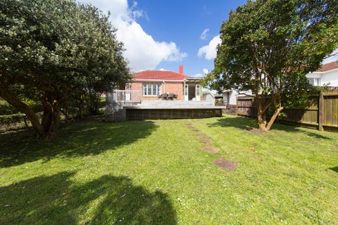 69 Tahapa Crescent, Meadowbank, Auckland