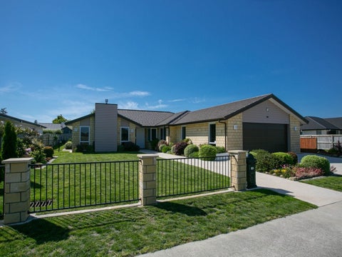 10 Plescher Crescent, Leamington, Cambridge