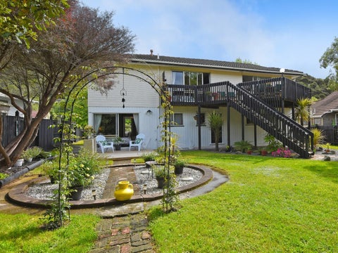 24 Kurth Crescent, Silverstream, Upper Hutt