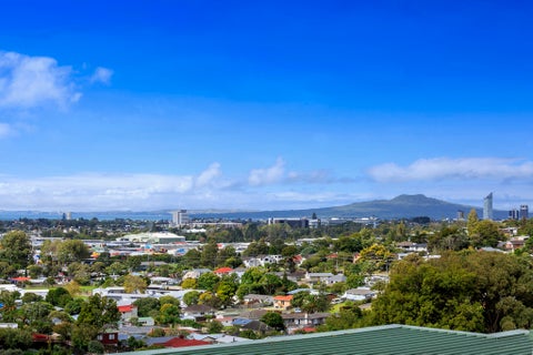 1/39 Agincourt Street, Glenfield, Auckland