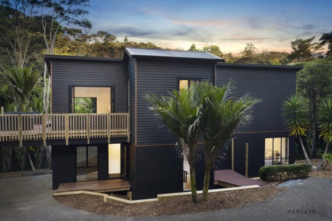 11 Woontons Lane, Titirangi, Auckland