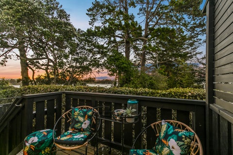 2/5 Beach Haven Road, Beach Haven, Auckland