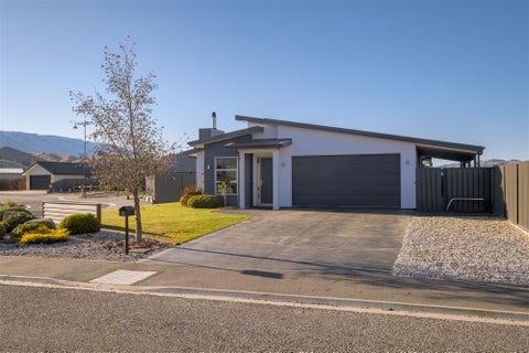 12 Magnetic Place, Cromwell, Cromwell