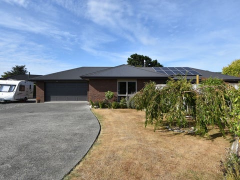 7 Tararua Crescent, Carterton