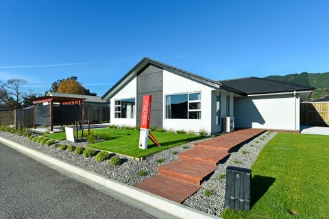 5 Carmello Grove, Richmond