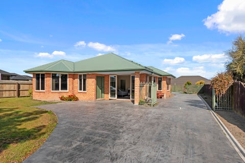 8 Blue Gum Place, New Brighton, Christchurch