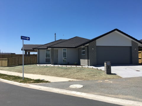 1 Saddlers Way, Papamoa