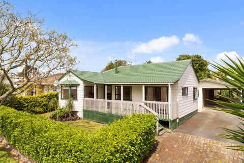21 Redlands Grove, Swanson, Auckland