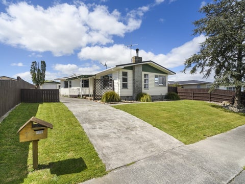 7 Dunk Place, Milson, Palmerston North