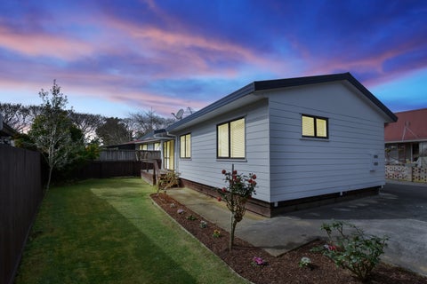 2/10 Carnoustie Drive, Wattle Downs, Auckland