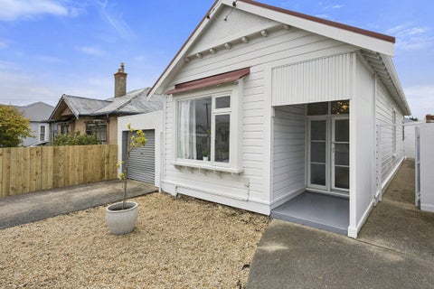 57 Royal Crescent, Saint Kilda, Dunedin