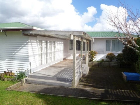 37A Luckens Road, West Harbour, Auckland