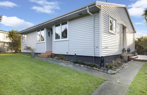 22 Bartlett Grove, Tawa, Wellington
