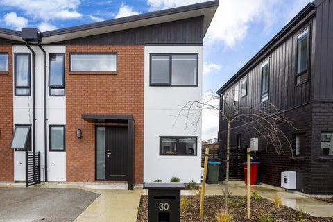 30 Doug Jensen Street, Wallaceville, Upper Hutt