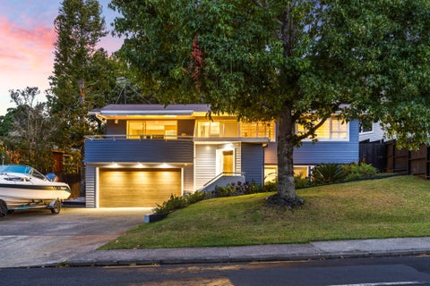 51 McDowell Crescent, Hillcrest, Auckland