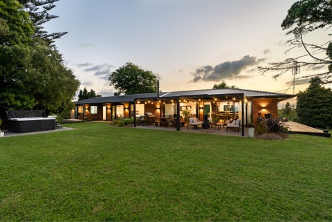 354 Whitford Road, Whitford, Whitford